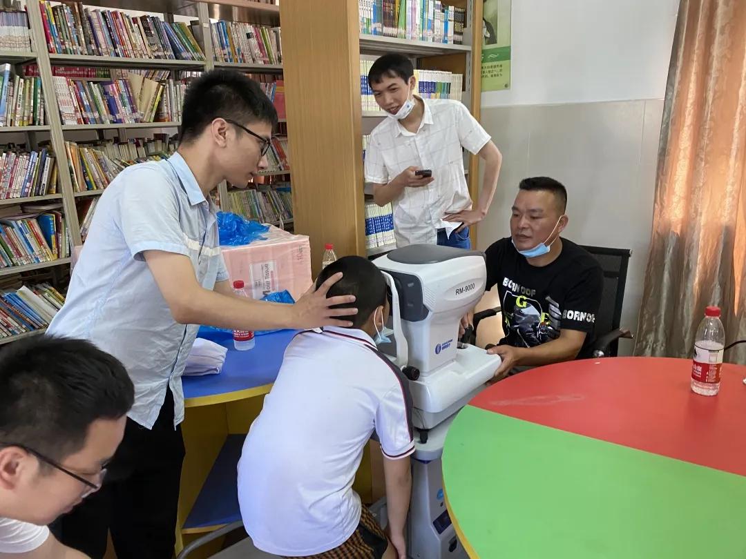 冠豪SECG“明眸皓齿公益活动”我们在行动